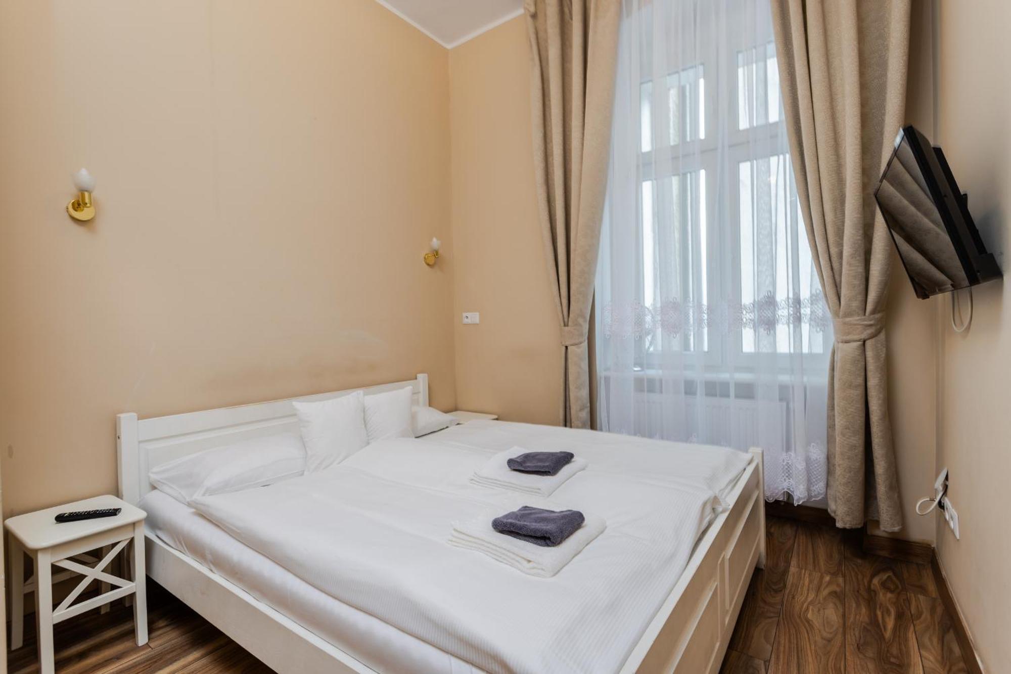 Functional And Comfortable Very Berry In By Renters Poznań