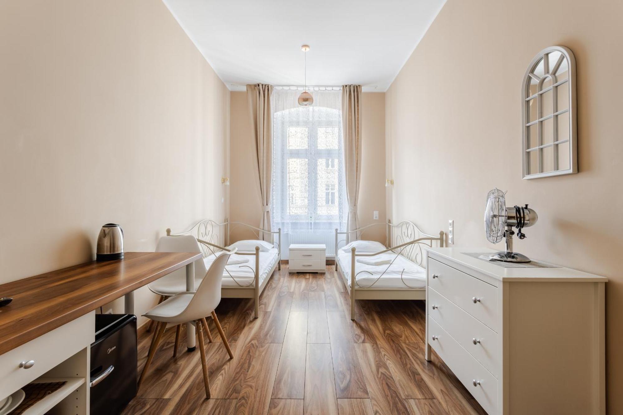 Apartamento Functional And Comfortable Very Berry In By Renters Poznań