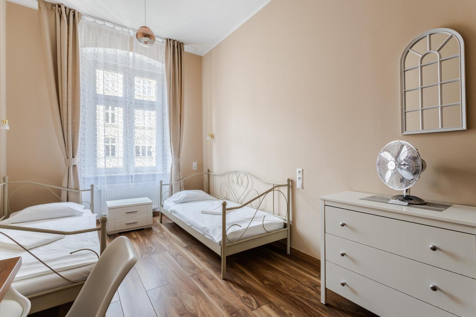 Functional And Comfortable Very Berry In By Renters Apartamento