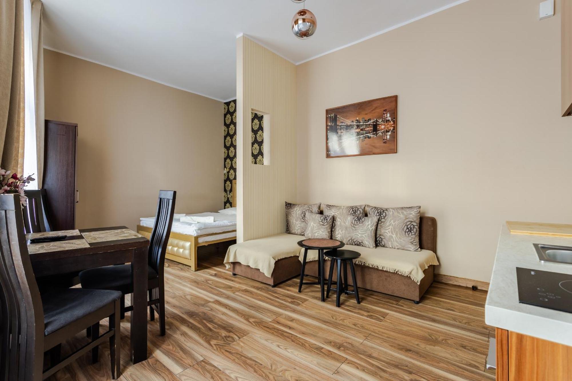 Functional And Comfortable Very Berry In By Renters *